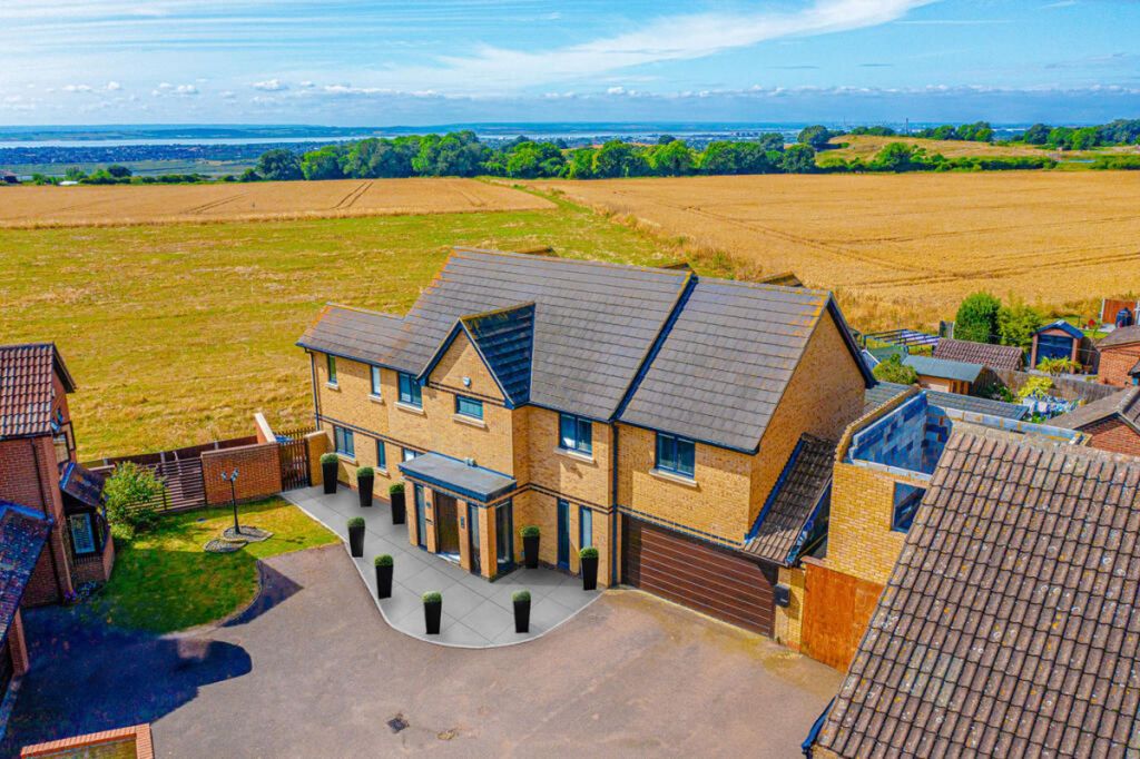 Property photo 1 of 48