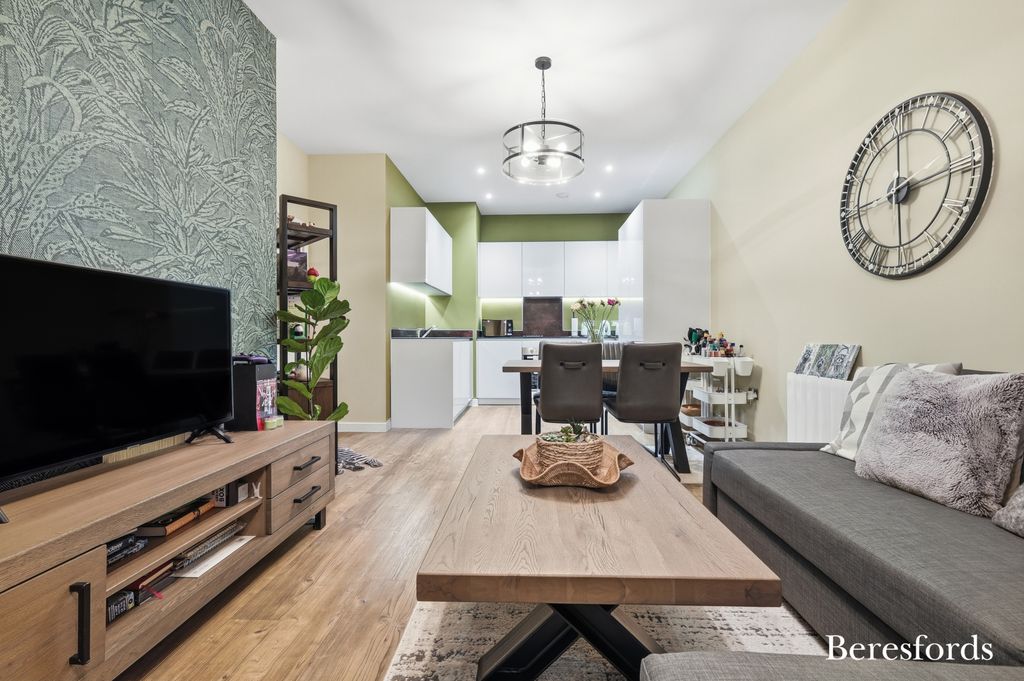 Property photo 2 of 24 Picture No. 09