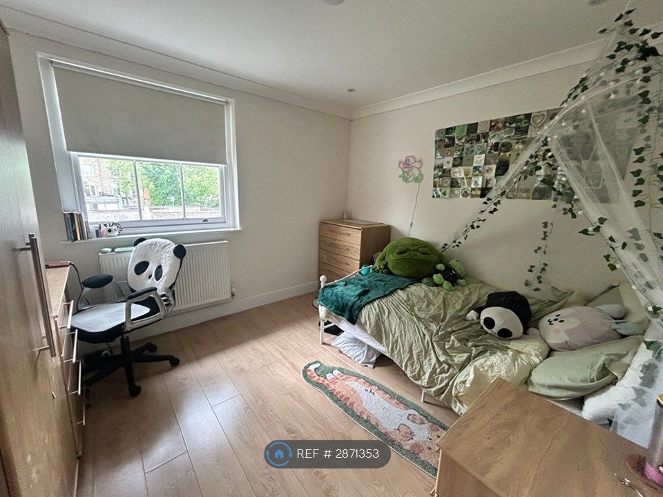 Property photo 3 of 11