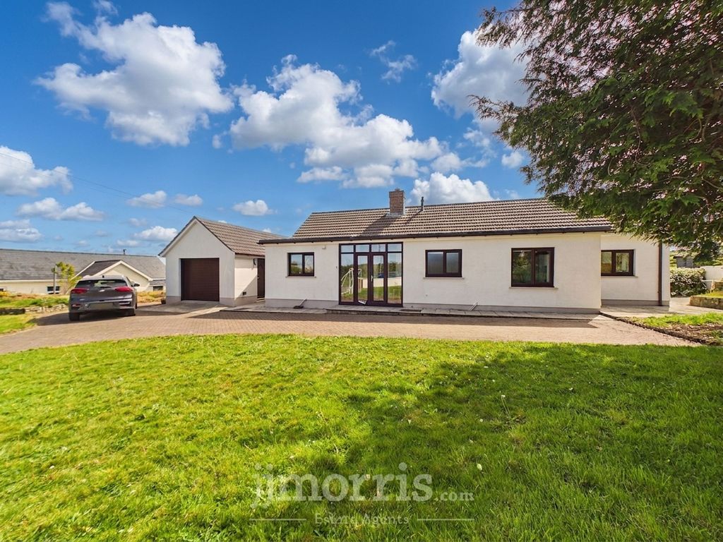 Property photo 2 of 32