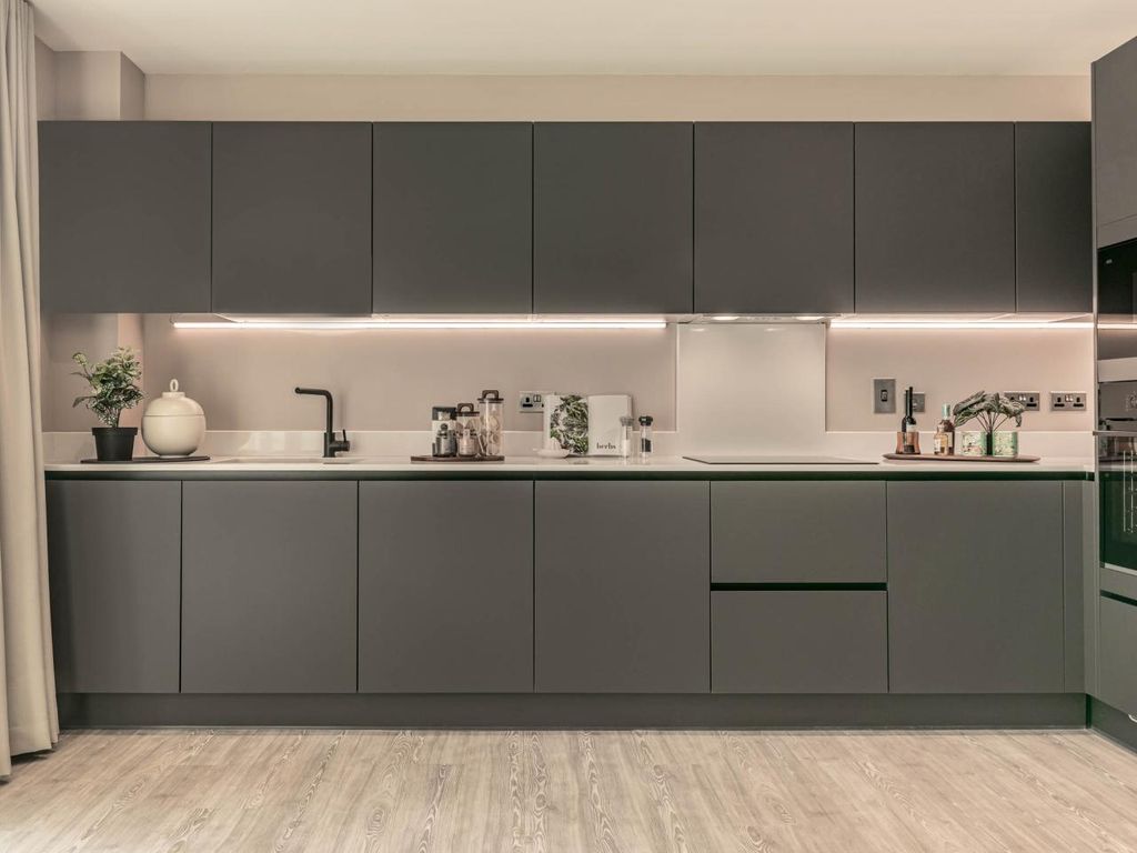 Property photo 1 of 13 Starling House, Apartment 8