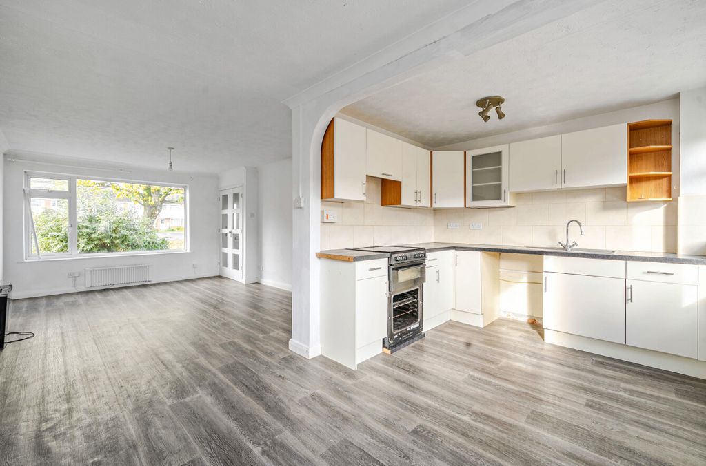 Property photo 3 of 8 Kitchen/Diner/Lounge