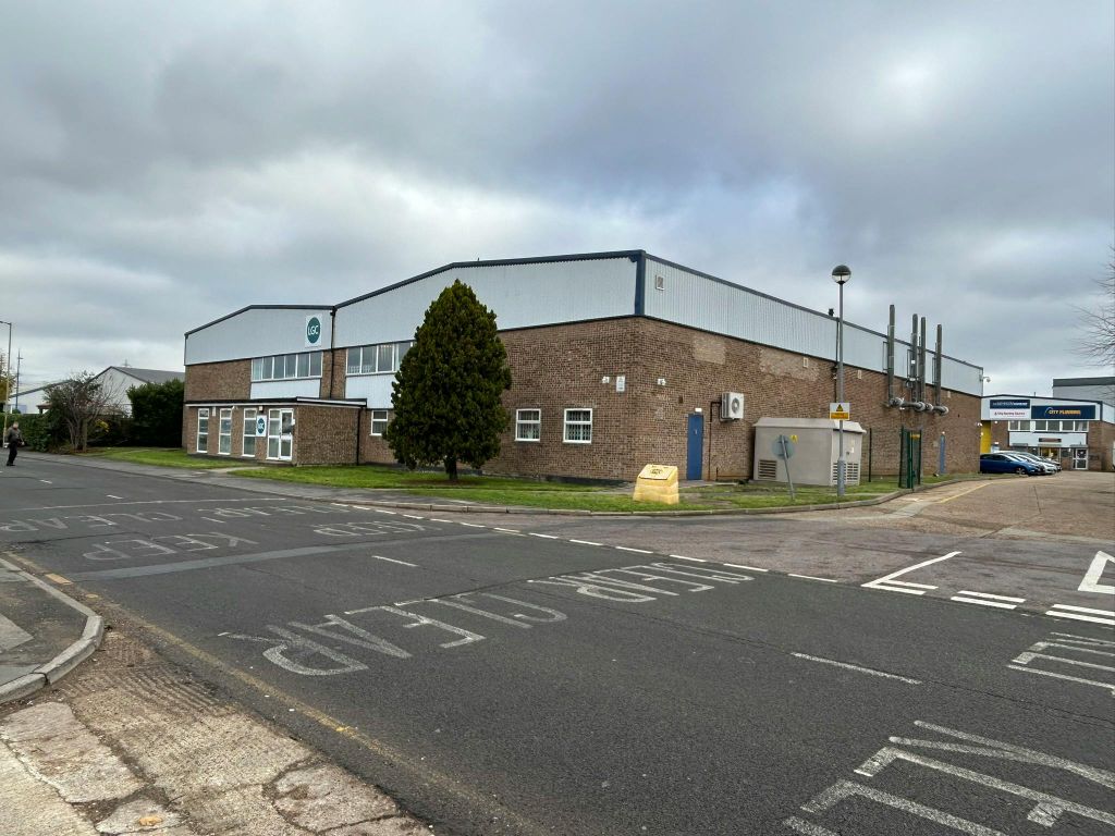 Property photo 1 of 4 Hoddesdon 2.Jpeg