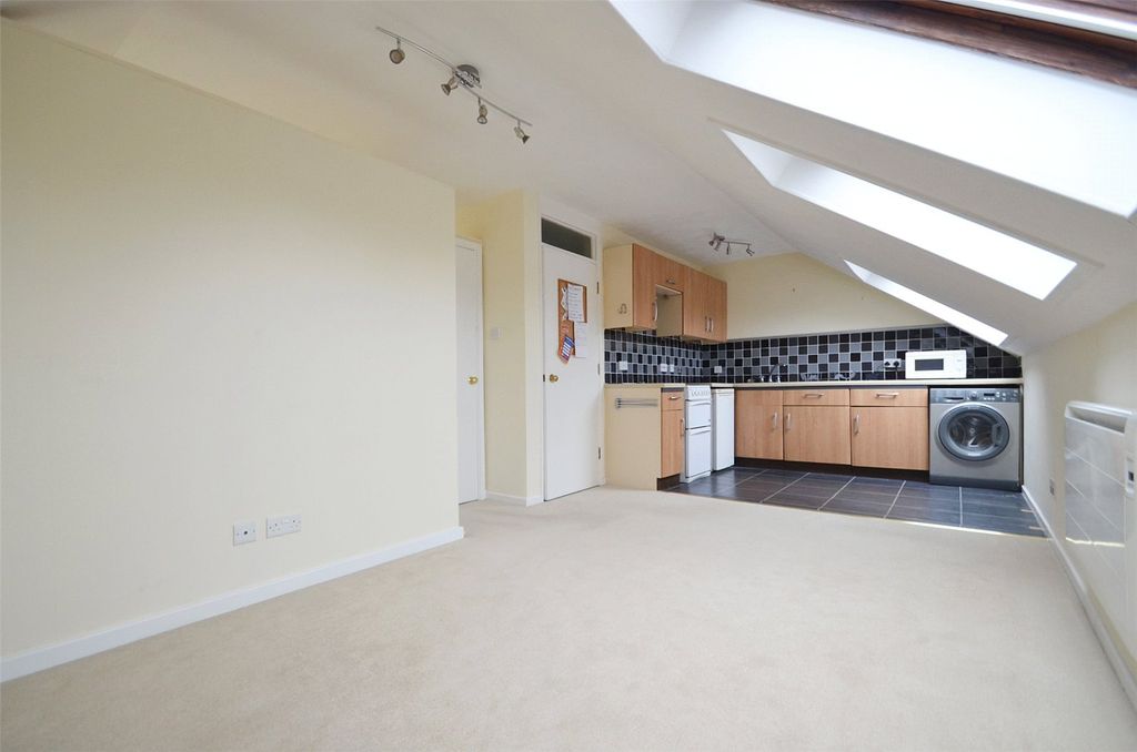 Property photo 2 of 10 Picture No. 04