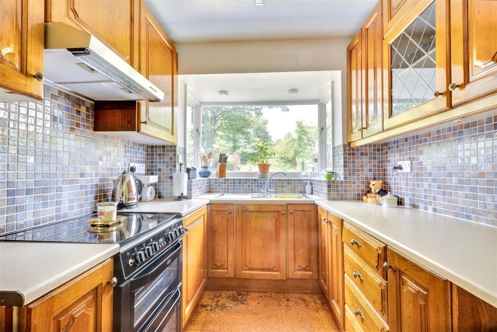 Property photo 3 of 20 Kitchen_1.Jpeg