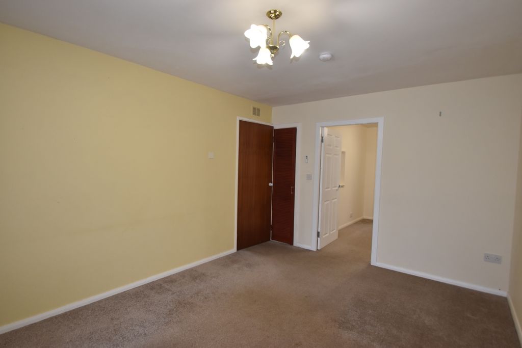 Property photo 3 of 21