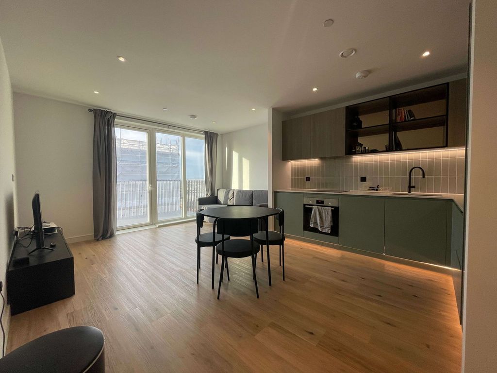 Property photo 2 of 18