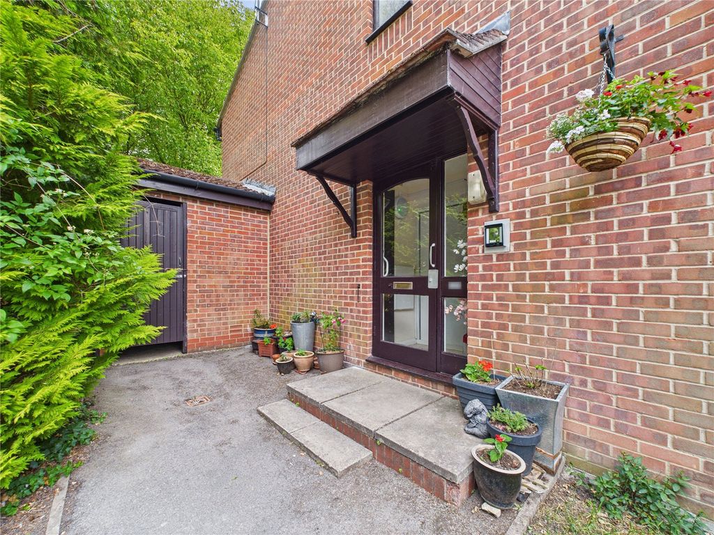 Property photo 2 of 11 Picture No. 19