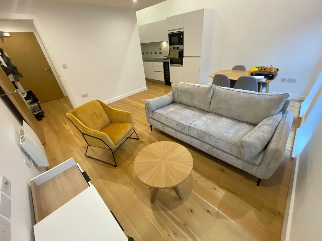 Property photo 3 of 9 Lounge