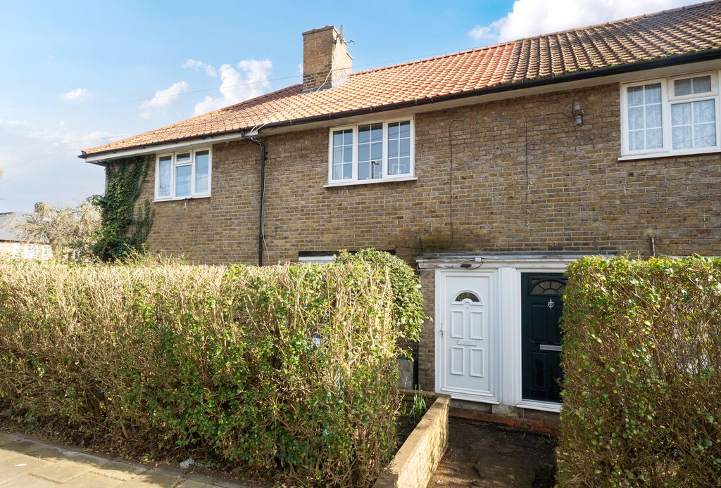 Property photo 1 of 8 1417603-6-699ee2A...