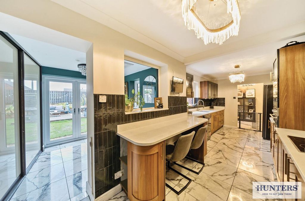 Property photo 1 of 20 Village Farm Court - Kitchen.Jpg