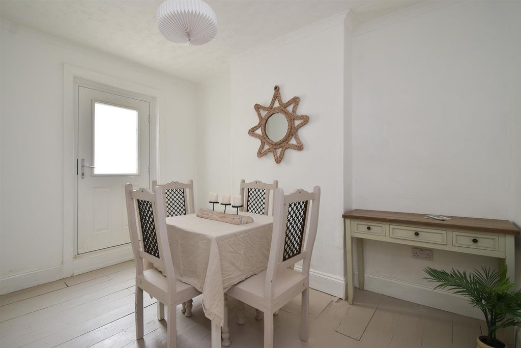Property photo 3 of 15 Dining Room