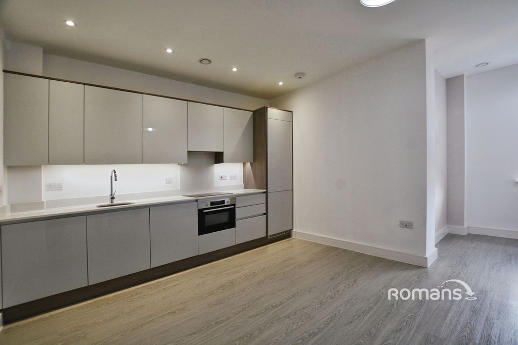 Property photo 2 of 8 Pbox-Img.Jpg