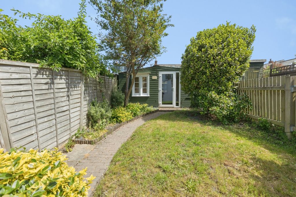 Property photo 3 of 20 Pbox-Img.Jpg