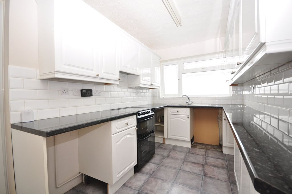 Property photo 3 of 8 3 St Peters Close...