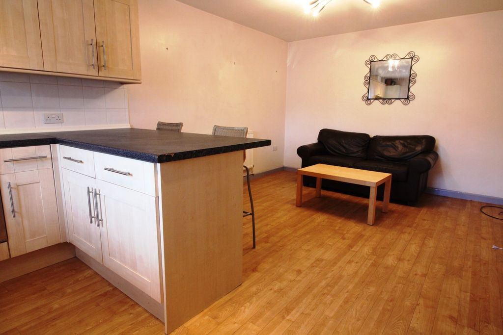 Property photo 3 of 6
