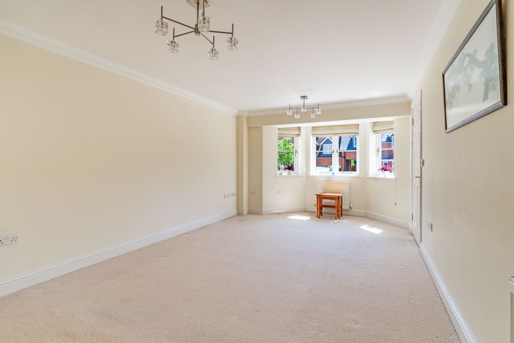 Property photo 3 of 15 Sitting Room