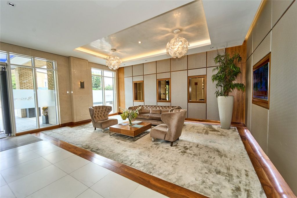 Property photo 3 of 21 Picture No. 04