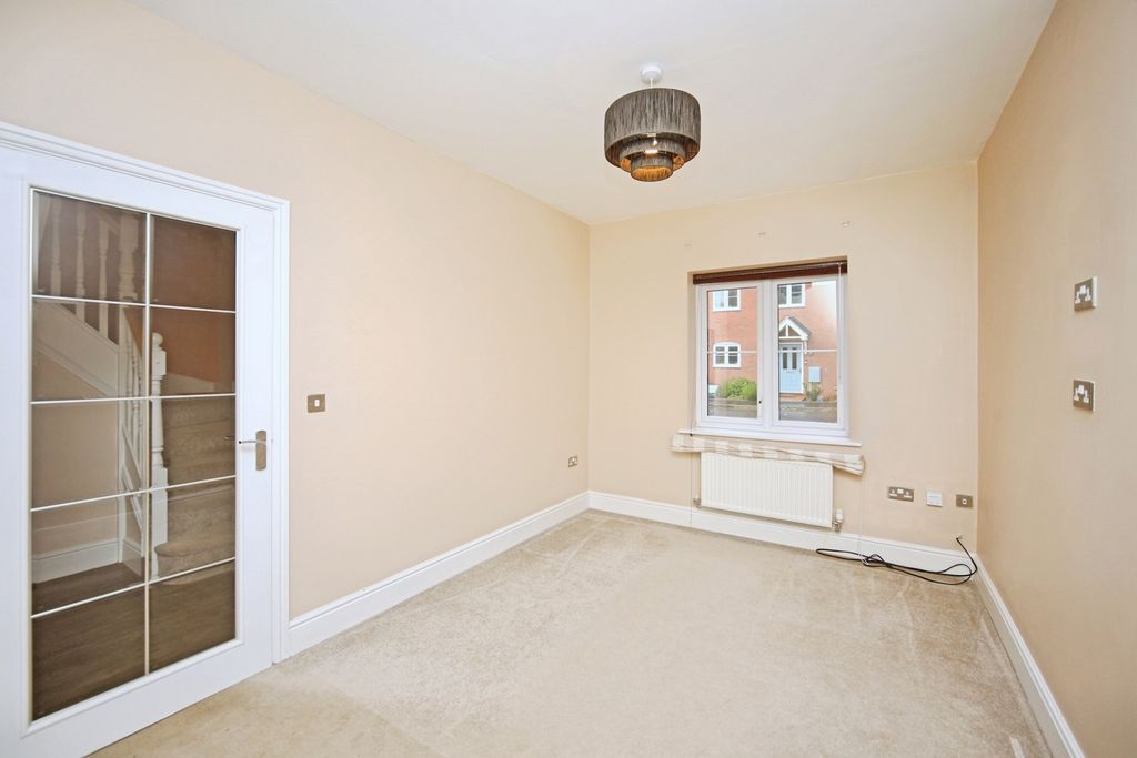 Property photo 2 of 17 Pbox-Img.Jpg