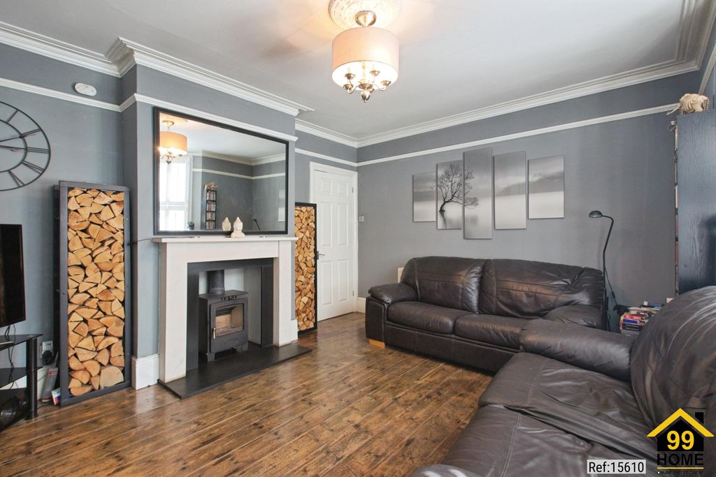 Property photo 3 of 19 Photo 2