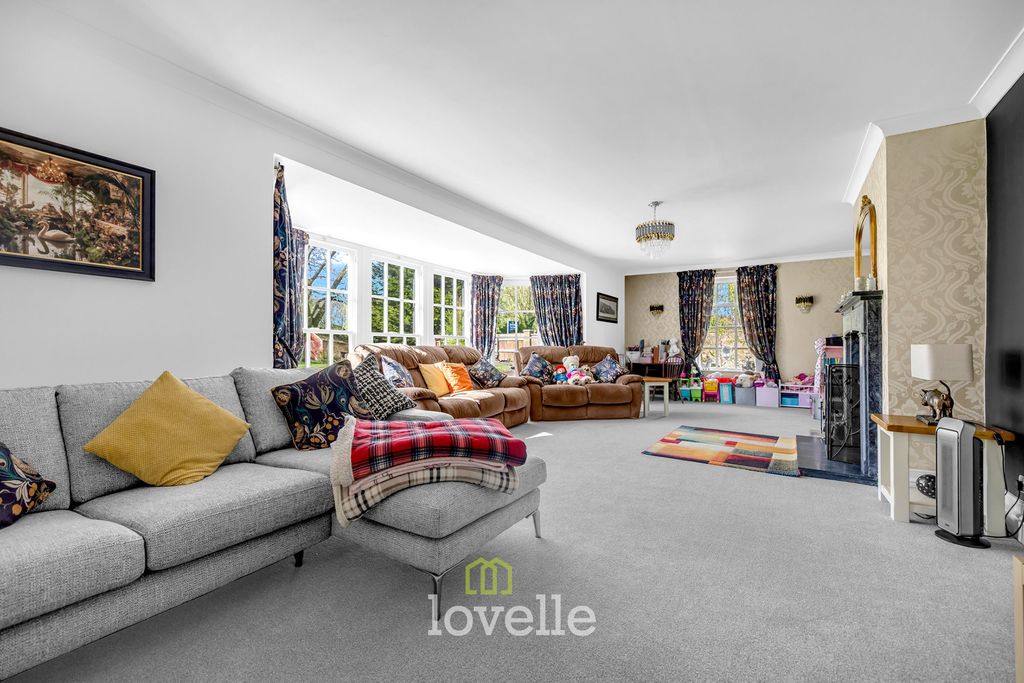 Property photo 3 of 72