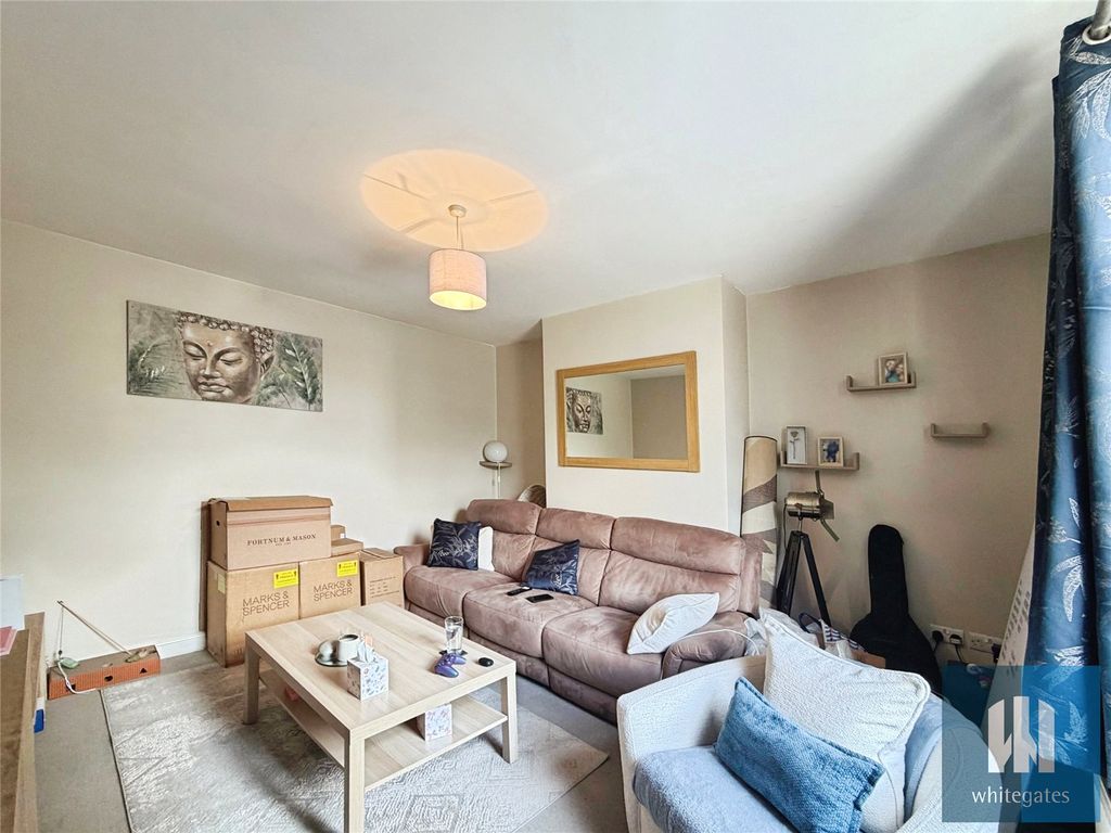 Property photo 2 of 16 Picture No. 18