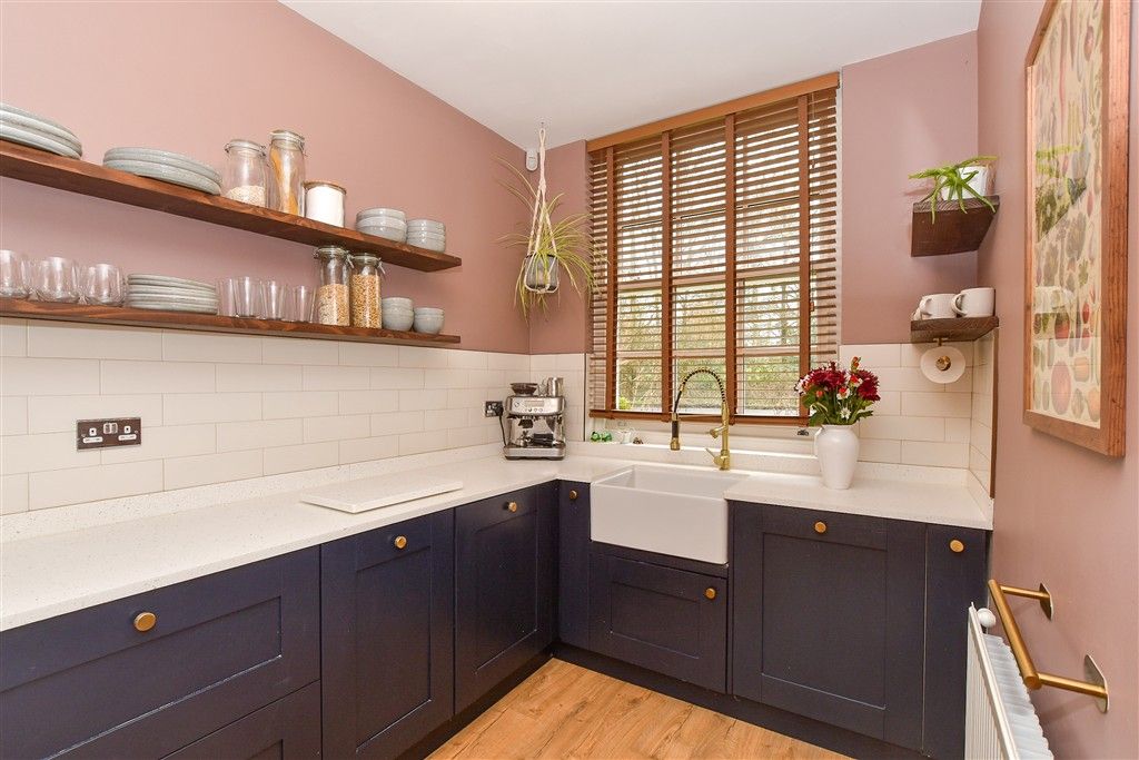 Property photo 3 of 15 Kitchen