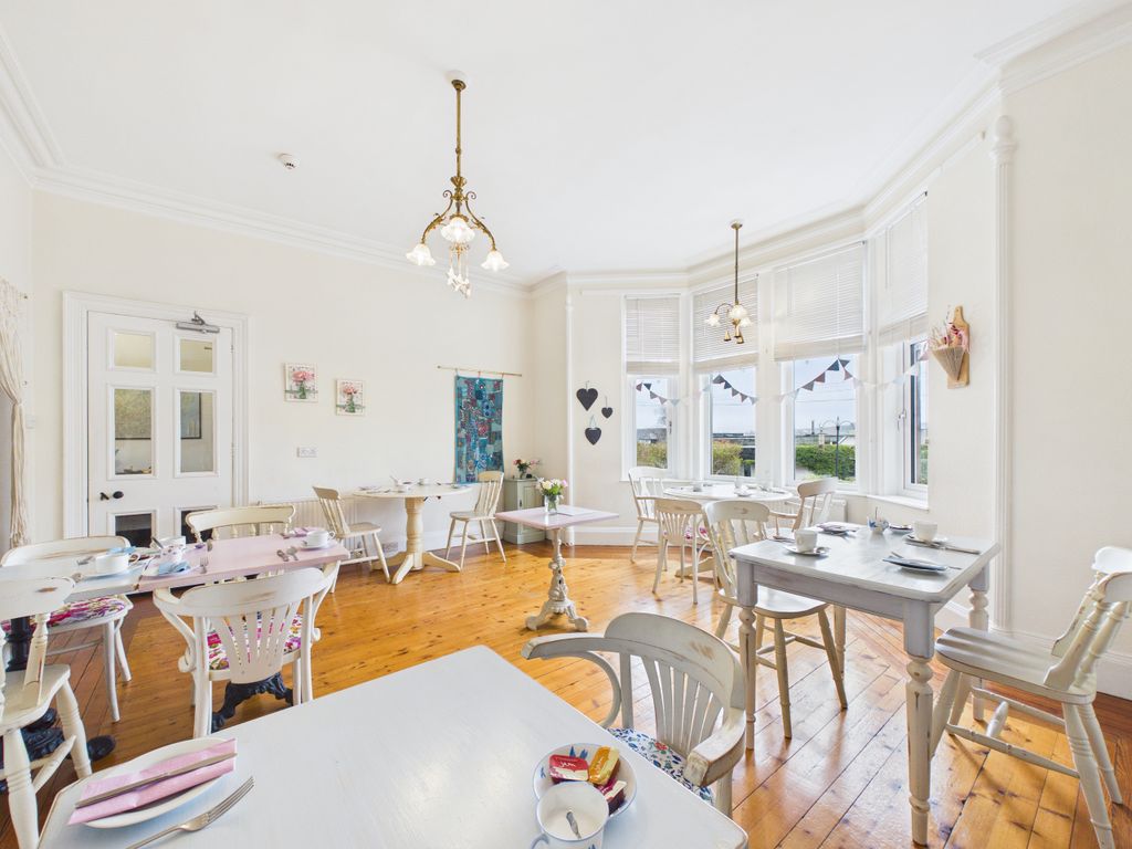 Property photo 2 of 42 Cam03185G0-Pr0134-Still014