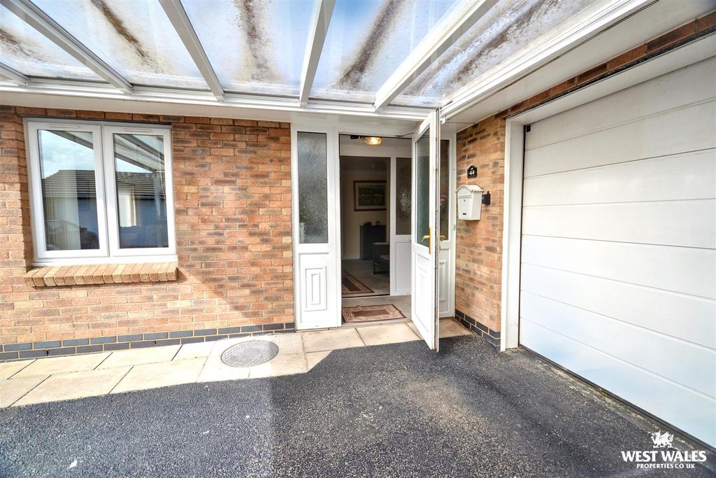 Additional image 24 of 3 bed detached bungalow for saleSkomer Drive, Milford Haven SA73