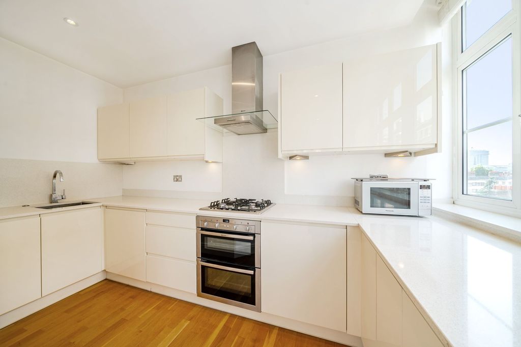 Property photo 3 of 22