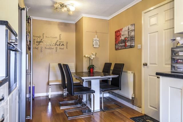 Property photo 3 of 10 Dining