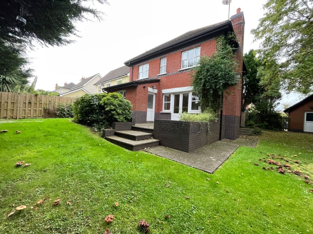 Property photo 3 of 17