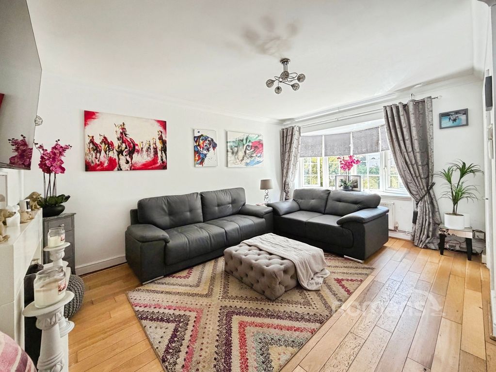 Property photo 3 of 22 Pbox-Img.Jpg