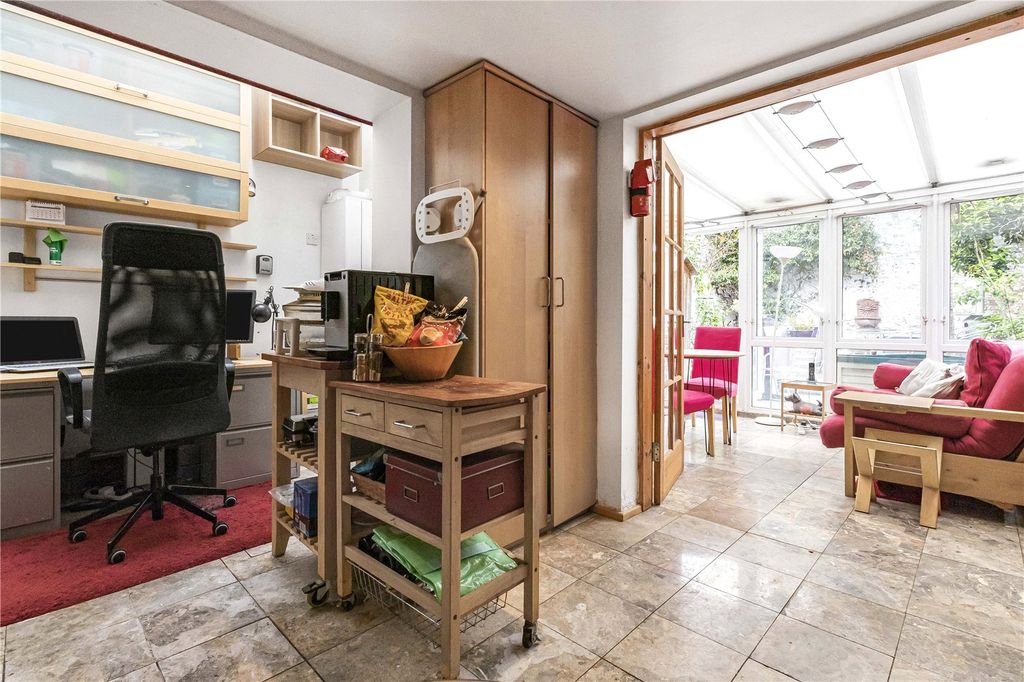 Property photo 2 of 17 Kitchen/Dining