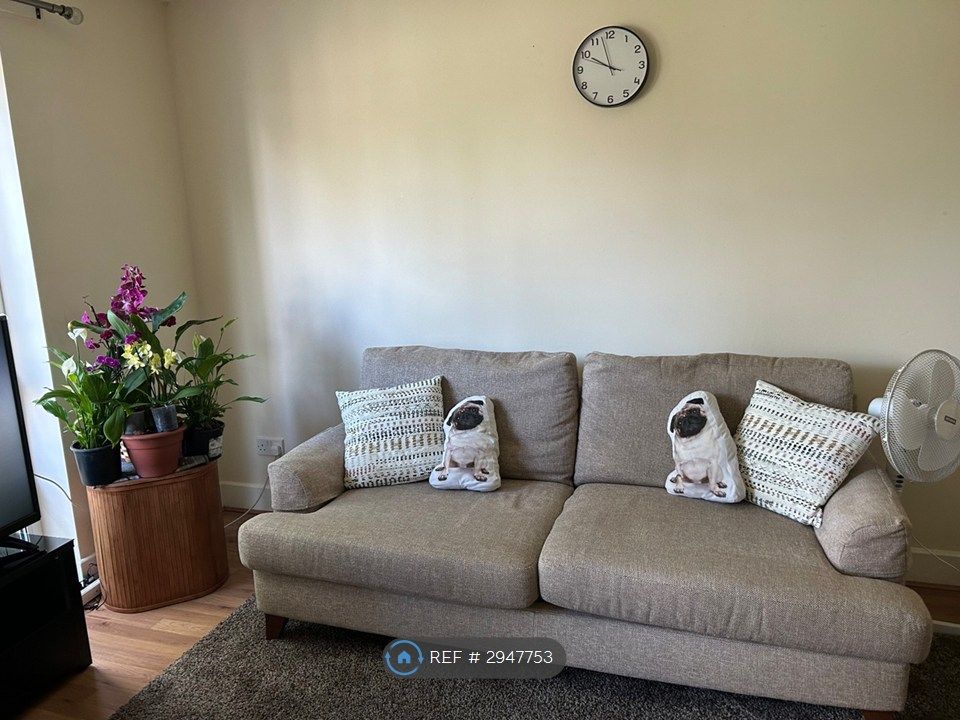 Property photo 3 of 8 Sitting Room