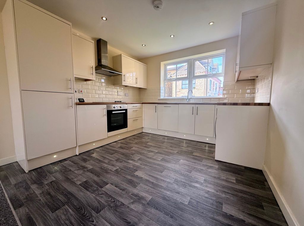 Property photo 2 of 9 Image