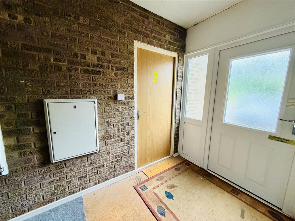 Property photo 2 of 13 Flat Entrance