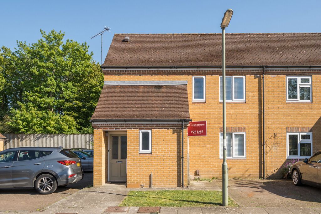 Property photo 1 of 16 1435884-17-69E8Fc...