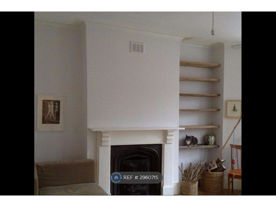 Property photo 2 of 9 Living Room