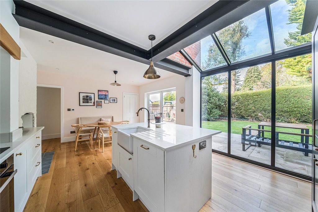 Property photo 3 of 18 Picture 3