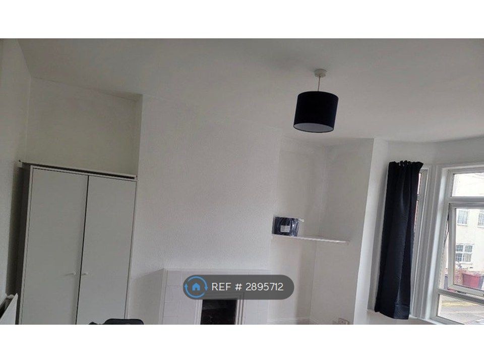 Property photo 2 of 3