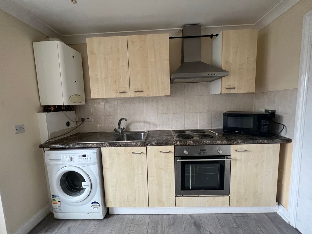 Property photo 1 of 5