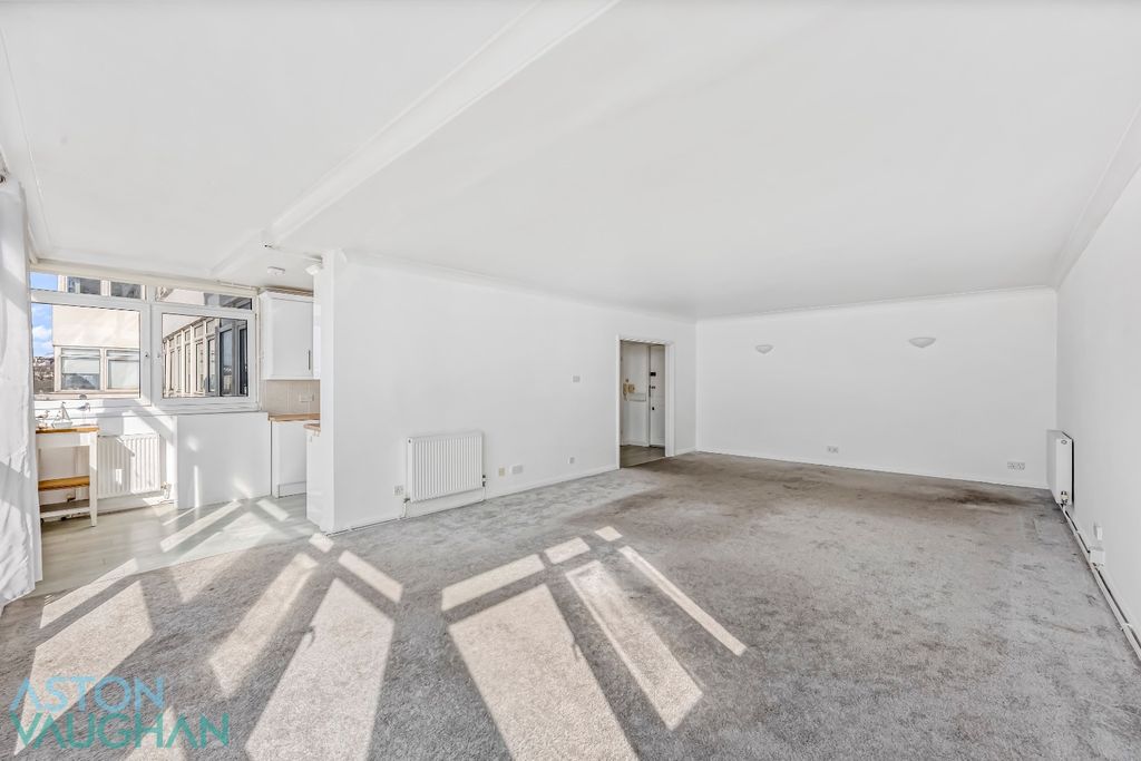 Property photo 3 of 14 4846622