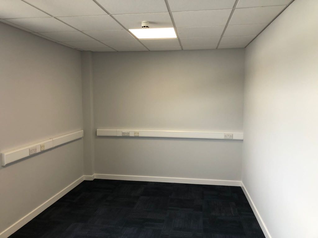 Property photo 2 of 11 Unit 11J Office To Let