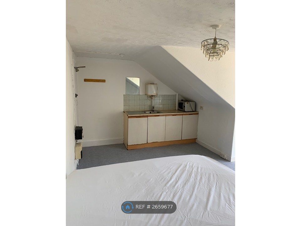 Property photo 3 of 3 Bedsit 1 (Angle 2)