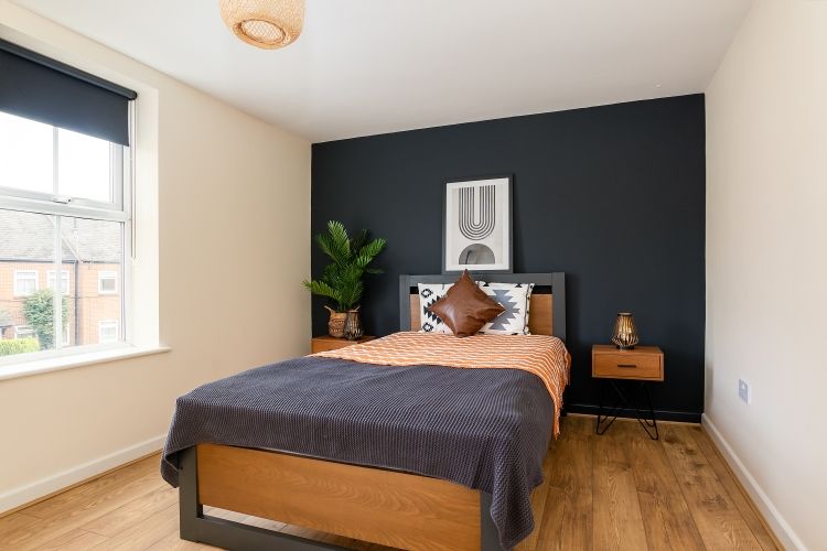Property photo 1 of 8 102 The Causeway-2
