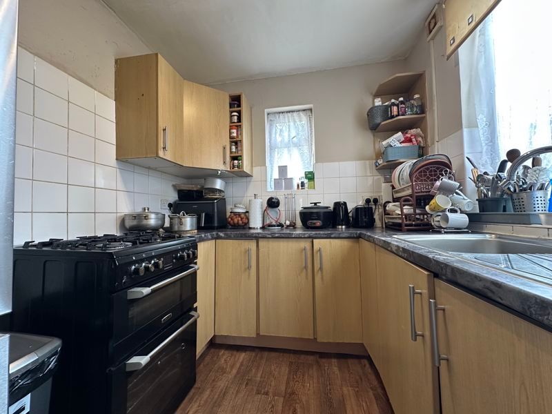 Property photo 3 of 15 Photo 4