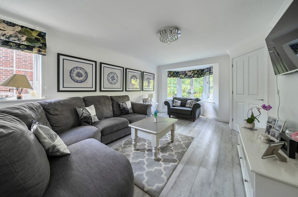 Property photo 3 of 20 1478893-1-6A32831...