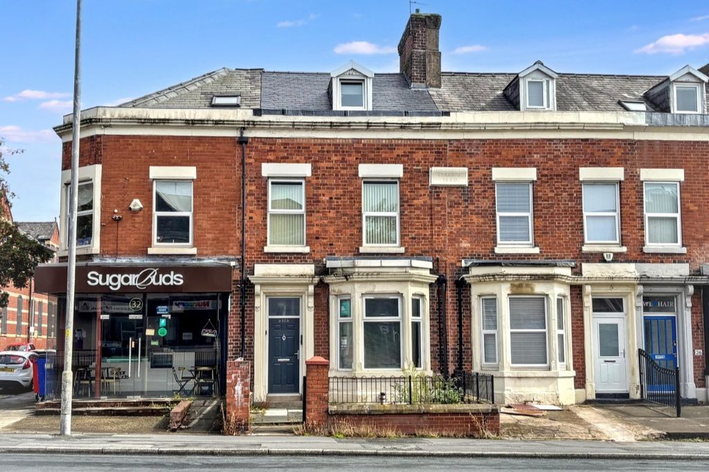 Property photo 1 of 13 30B Garstang Road, Preston, Lancashire, Pr1 1Na