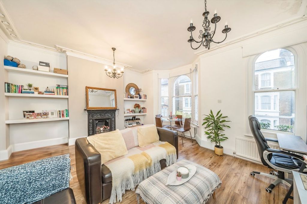 Property photo 3 of 6